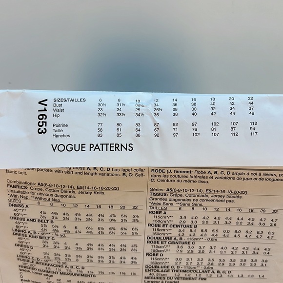 VOGUE PATTERNS V1563 Sewing Pattern size ES 14 16 18 20 and 22 Faux wrap dress - Picture 8 of 9